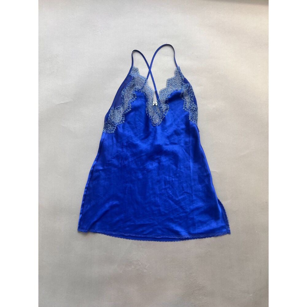 Vintage 2010s romantic fairycore Victoria Secret strappy back size S slip dress